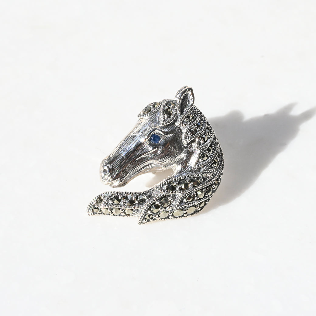 クロヌマタカトシ　三日月ブローチ　シルバー クロヌマタカトシ 三日月ブローチ シルバー シルバーコレクション