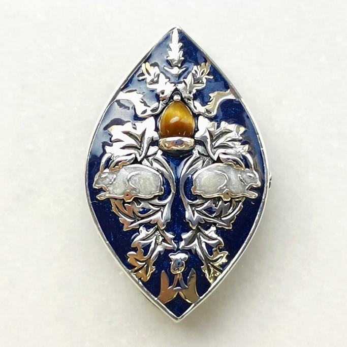 ウィリアムモリス ブローチ 兄弟うさぎ SVウィリアム・モリス兄弟うさぎブローチ – 碌山ショップ