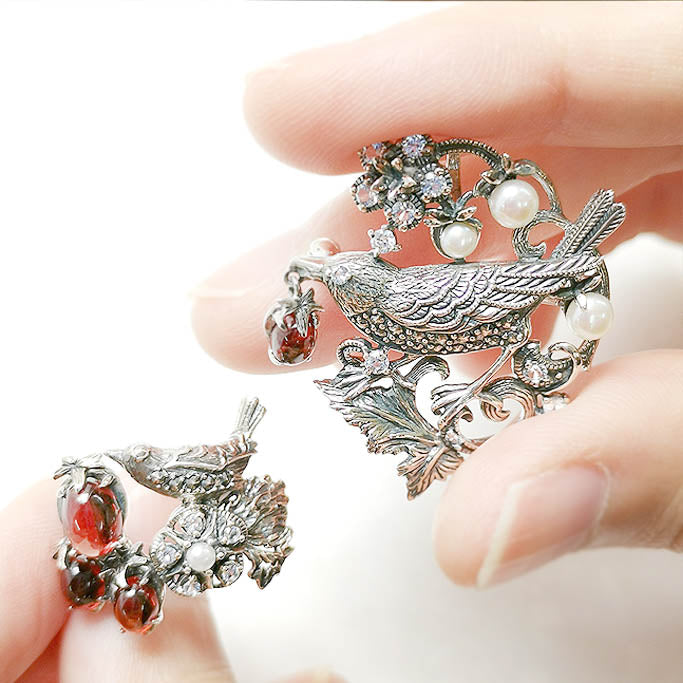 【カエル】レトロ木製キャビネット ウィリアムモリス柄　扉付き カエル】レトロ木製キャビネット ウィリアムモリス柄 扉付き カエル様